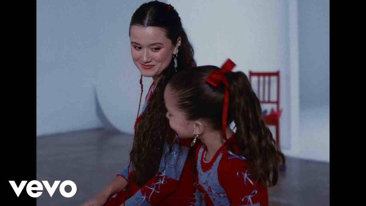 Pelinegra Lyrics English Translation – Joaquina