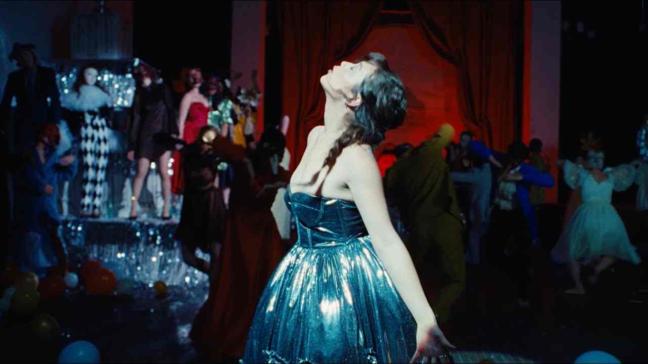 Silver Lining Lyrics – Laufey | A Matter of Time