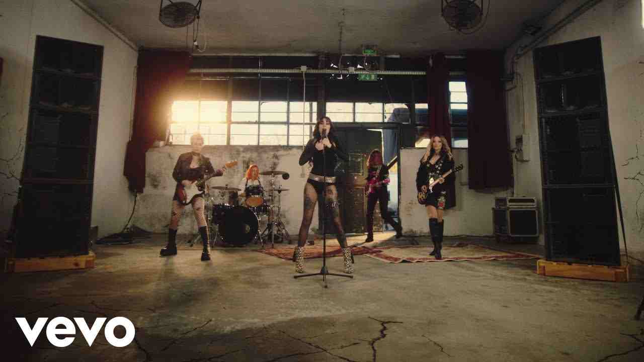 Resta con me Lyrics English Translation – Bambole Di Pezza